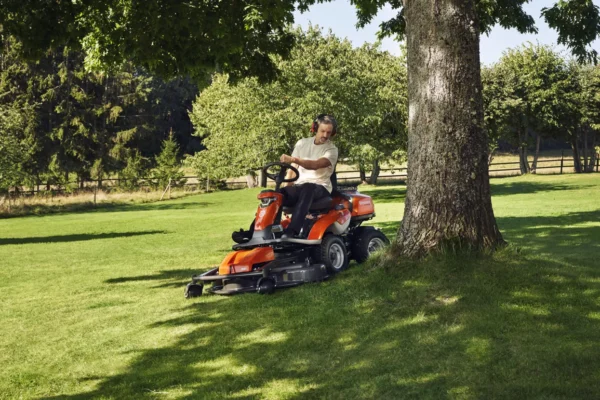 Ride-On Front Mowers Residential R 316TX